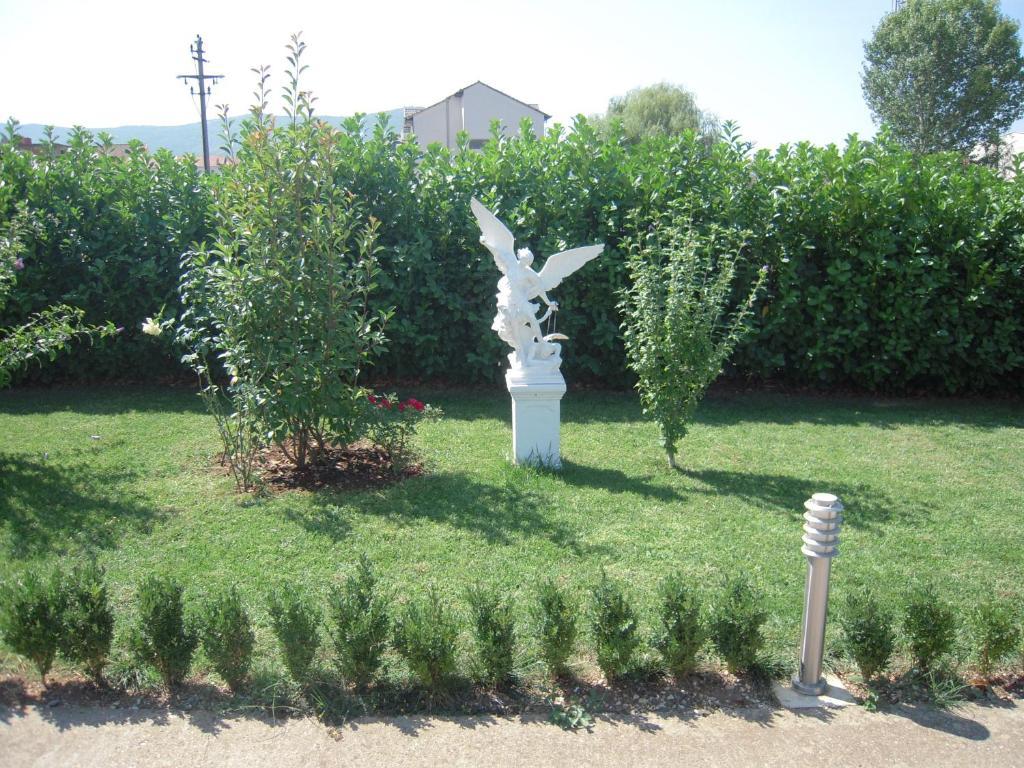 Guest House Regina Mundi Međugorje Exterior foto